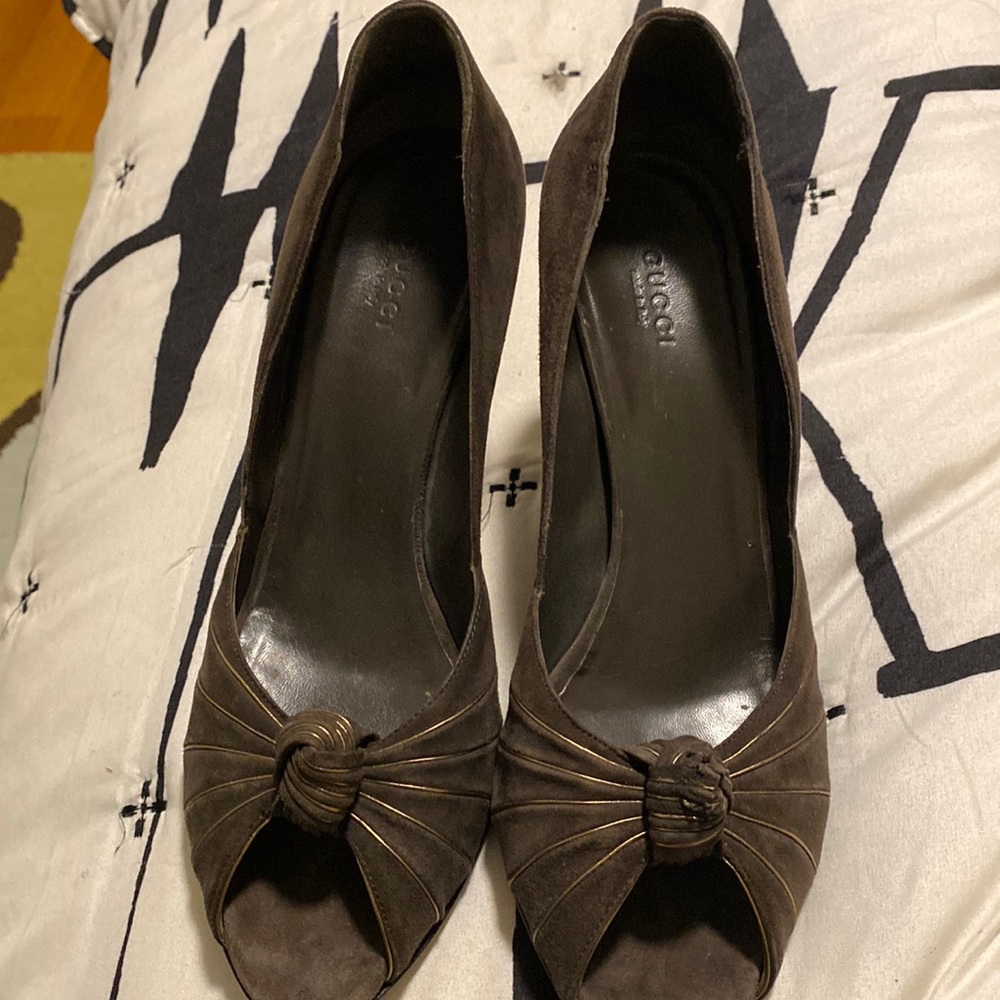 Gucci suede open toe heel size 10
